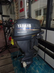Yamaha F15 AMHS BILD 1